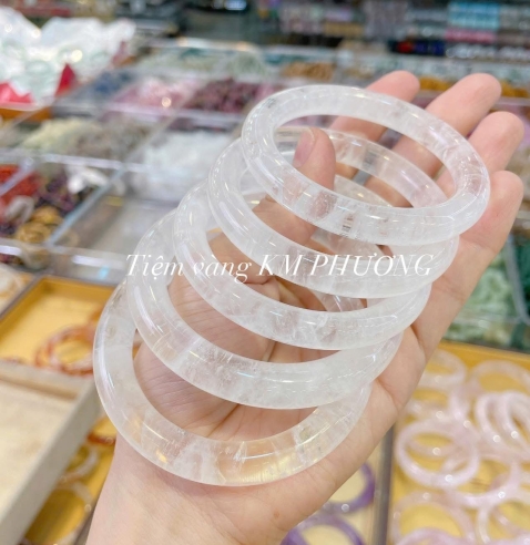 PHONG THUỶ CHO NGƯỜI MỆNH KIM & THUỶ