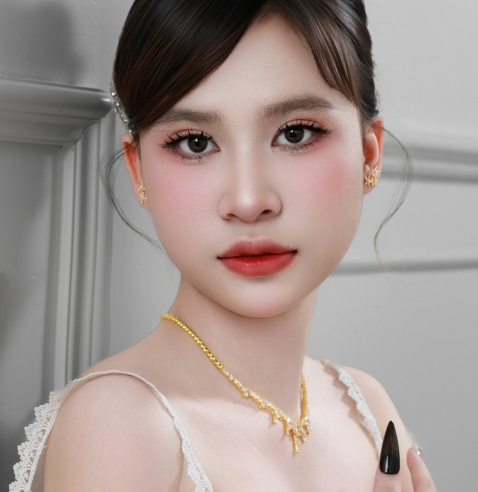 Dây chuyền dự tiệc tia sang trọng