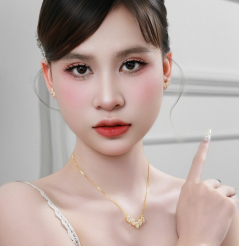 Dây chuyền 5 giọt nước sang trọng - tinh tế